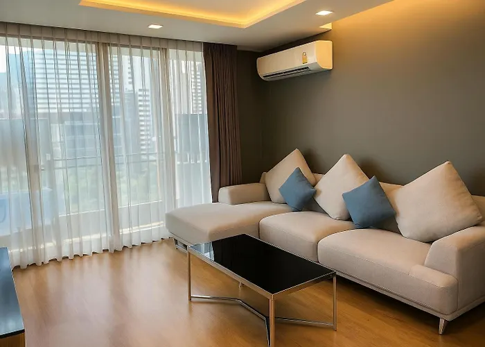 Alcove 53 Hotel 4*