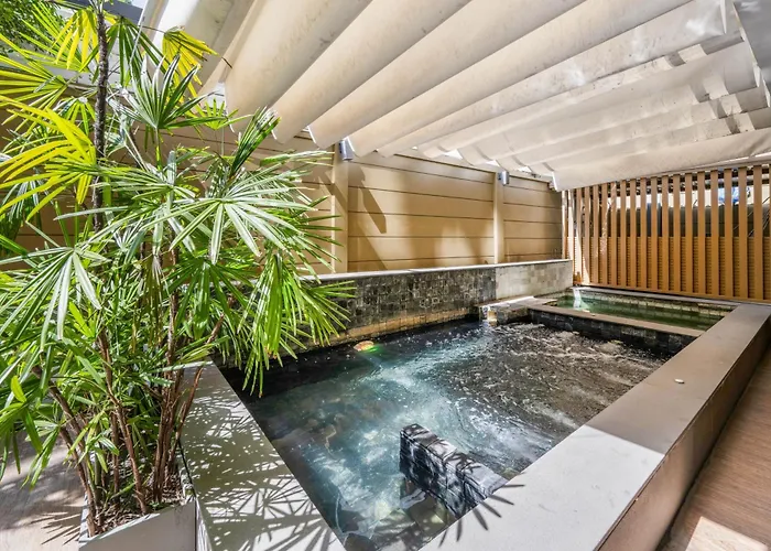 Alcove 53 Hotel 4*