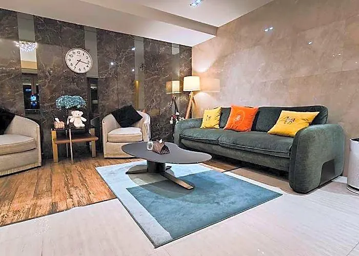 Alcove 53 Hotel 4*