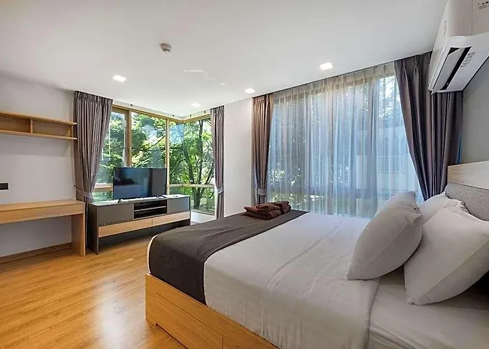 Alcove 53 Hotel
