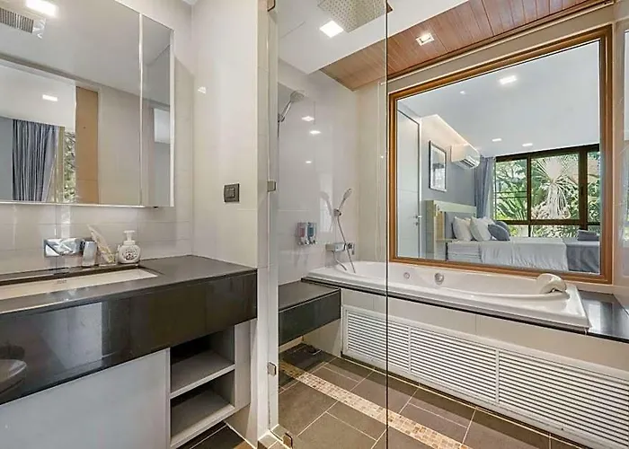 Alcove 53 Hotel